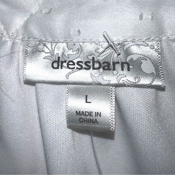 Dress Barn gorgeous white top with dainty design! New! - Picture 9 of 12